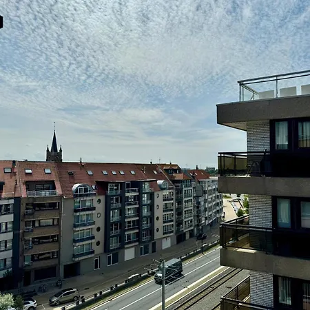 アパート Ruim Met 3 Slaapkamers Naast Het *